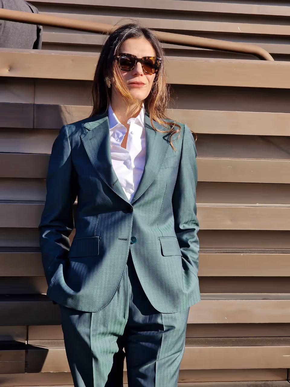Lavorazione sartoriale a mano — Vinciguerra Milano